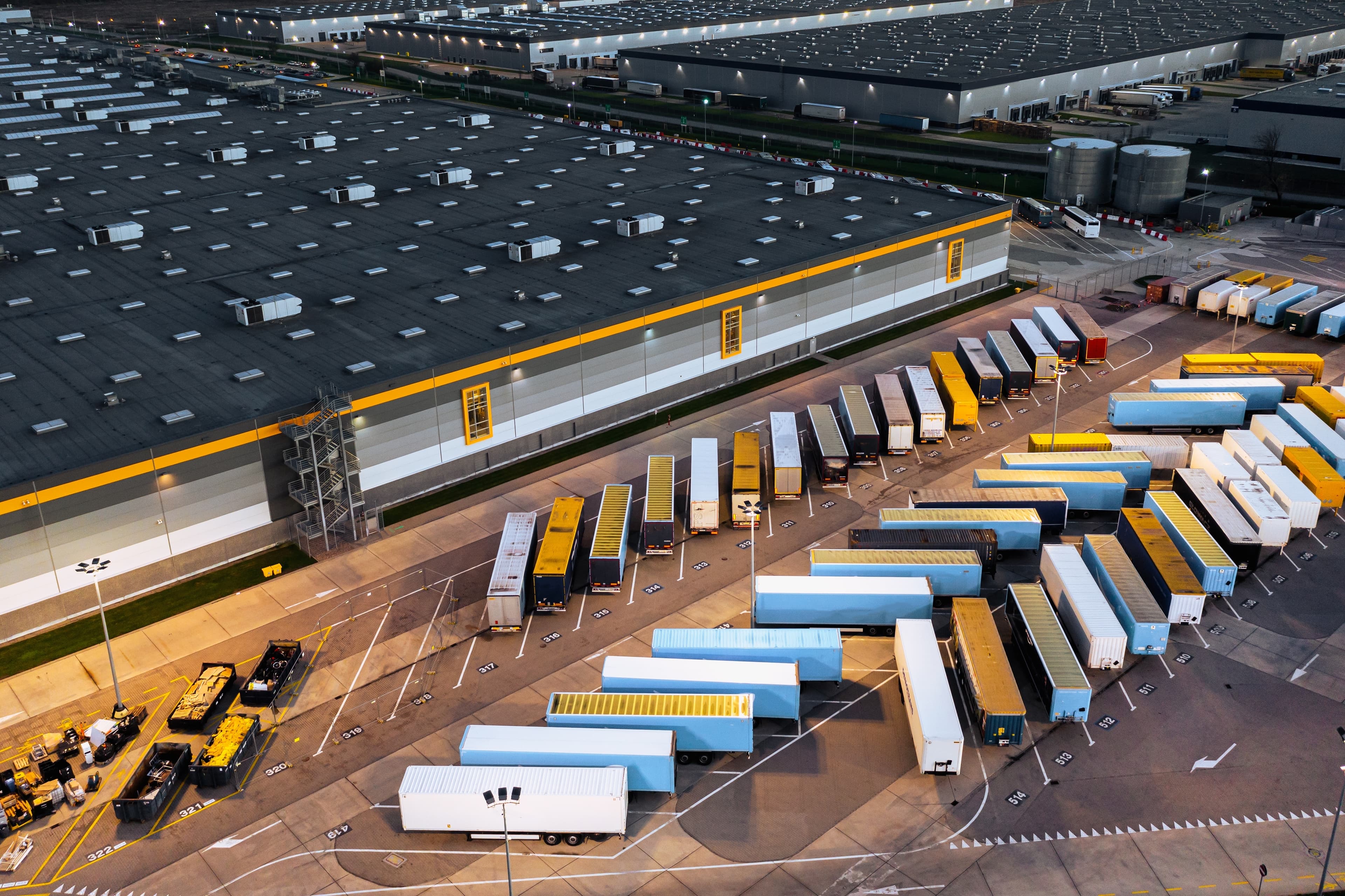 Hungarian industrial real estate market expects further growth after the elections - helped by news of euro adoption and automotive confidence